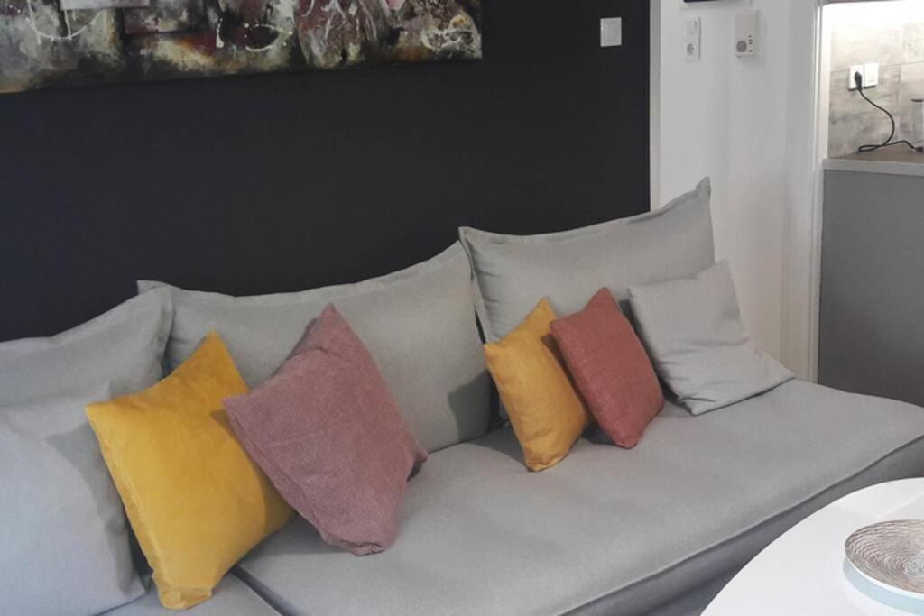 아테네 Elegant & Charming Apt. In The Hilton Area 아파트 외부 사진