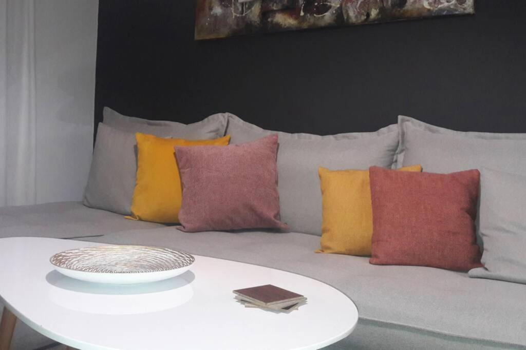 아테네 Elegant & Charming Apt. In The Hilton Area 아파트 외부 사진