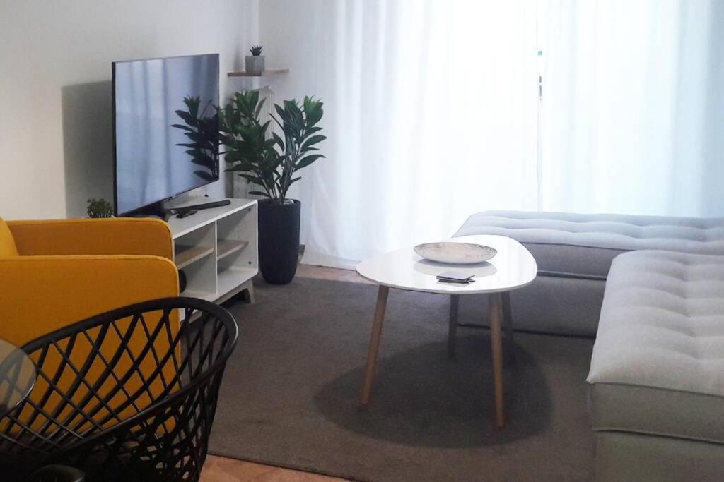 아테네 Elegant & Charming Apt. In The Hilton Area 아파트 외부 사진